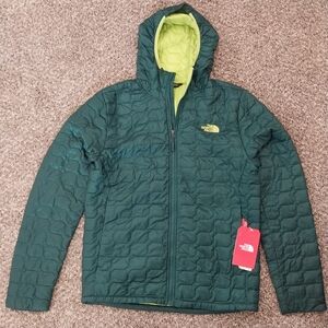 The North Face Teal and Lime Puffer Jacket (thermoball)
